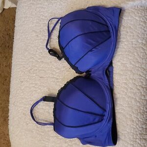 Beautiful blue balconettw bra from Frederick